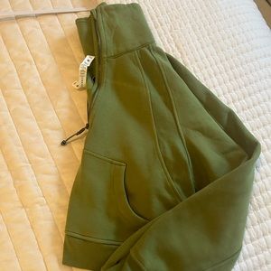 Lululemon scuba half zip. Small/extra small. WORN ONCE